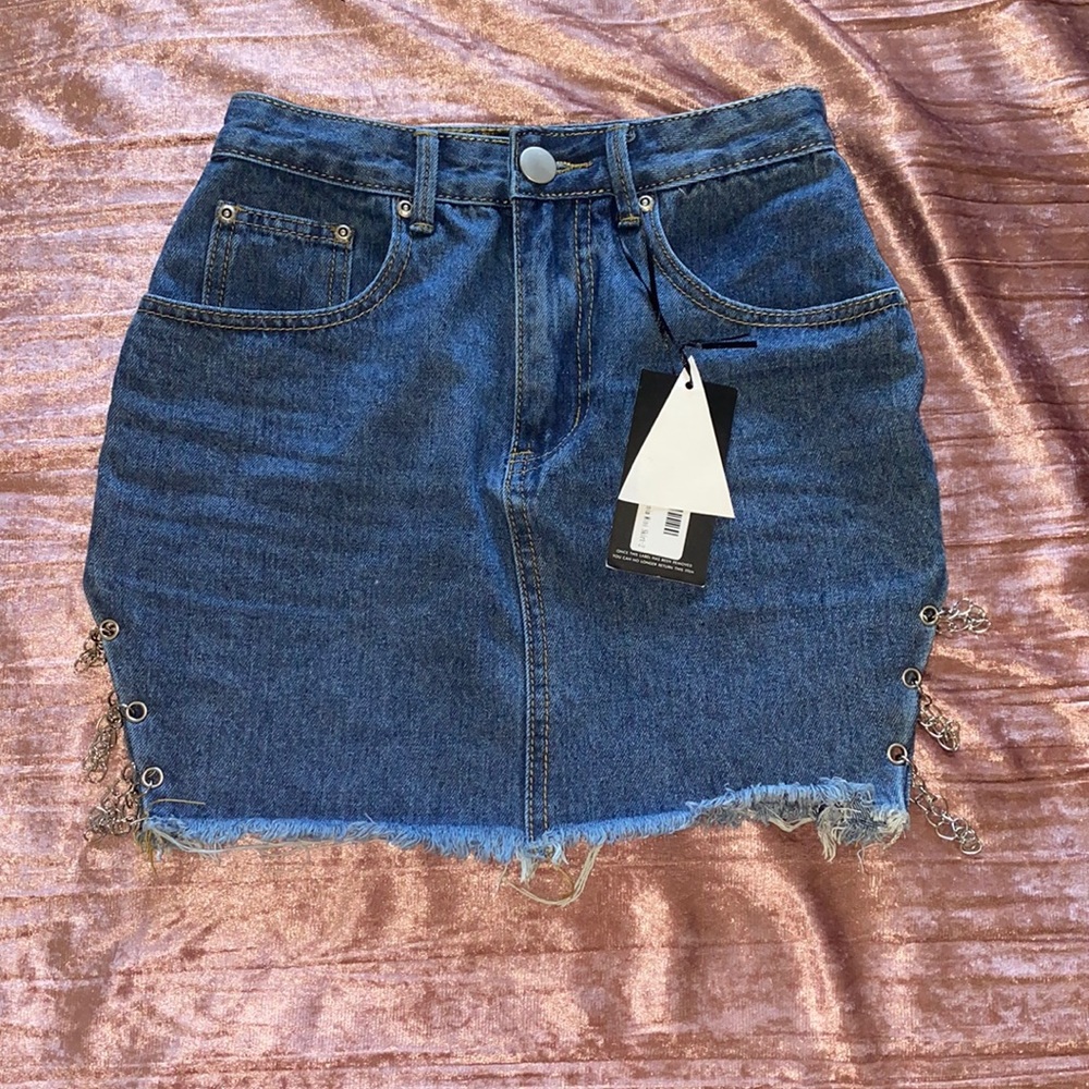PRETTYLITTLETHING DENIM SKIRT